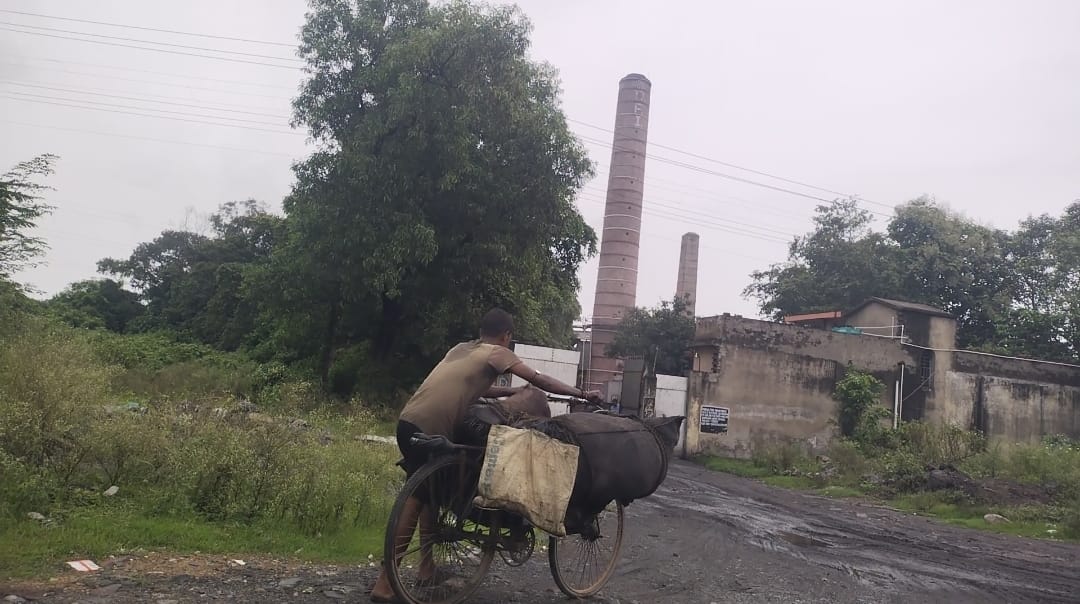आसनसोल में फिर लौटे कोयला माफिया बेच रहे 3,500 रुपये प्रति टन खोखन घोष मास्टर माइंड पुलिस-एजेंसियां मौन