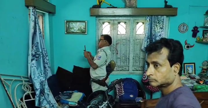रूपनारायणपुर में बढ़ती चोरी की घटनाओं से दहशत, एक शिक्षक के घर से 1 लाखों रुपये और 2 भरी सोने के गहने चोरी