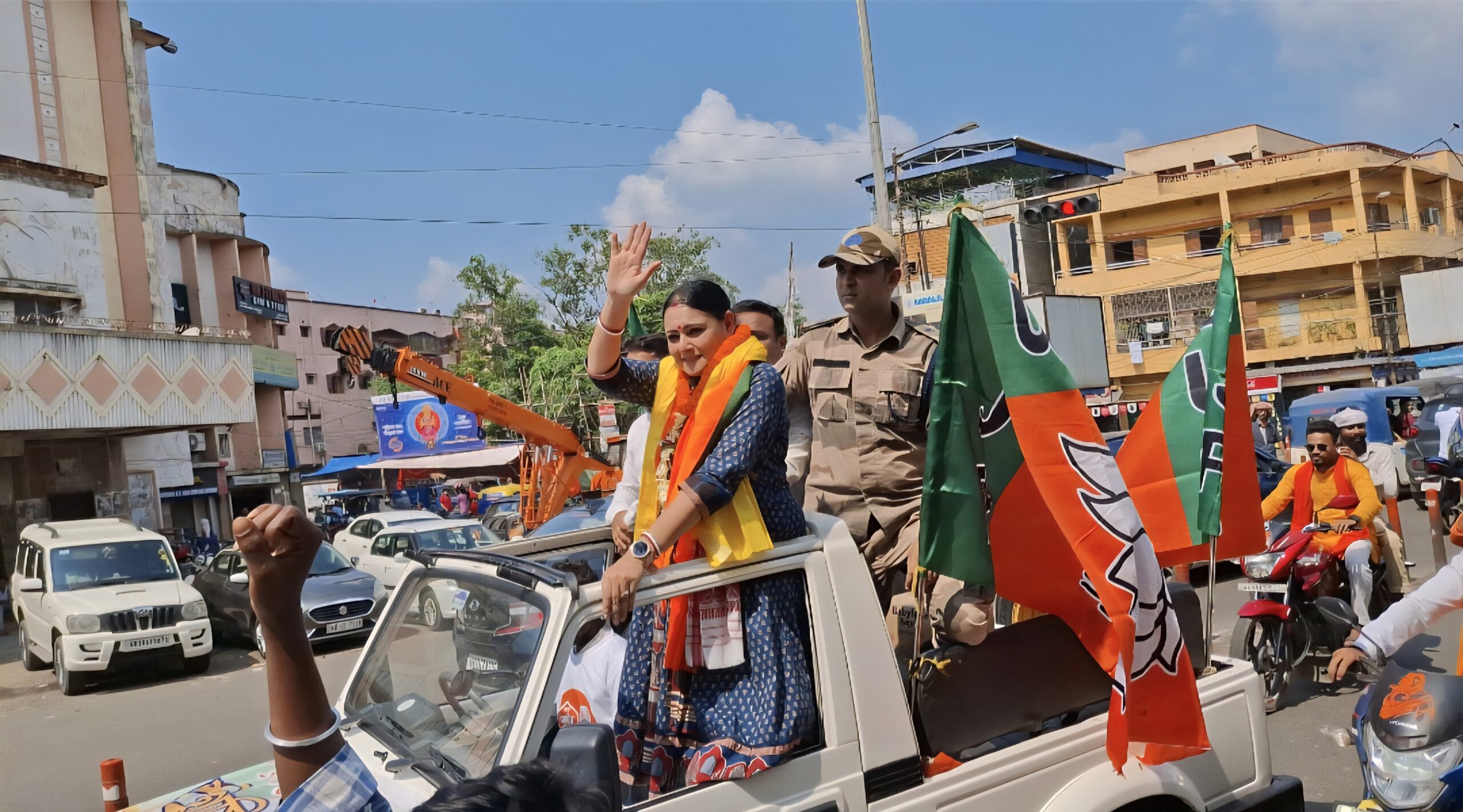 बीमारी से उबरने के बाद आसनसोल लौटीं भाजपा विधायक अग्निमित्रा पाल, कार्यकर्ताओं ने किया भव्य स्वागत