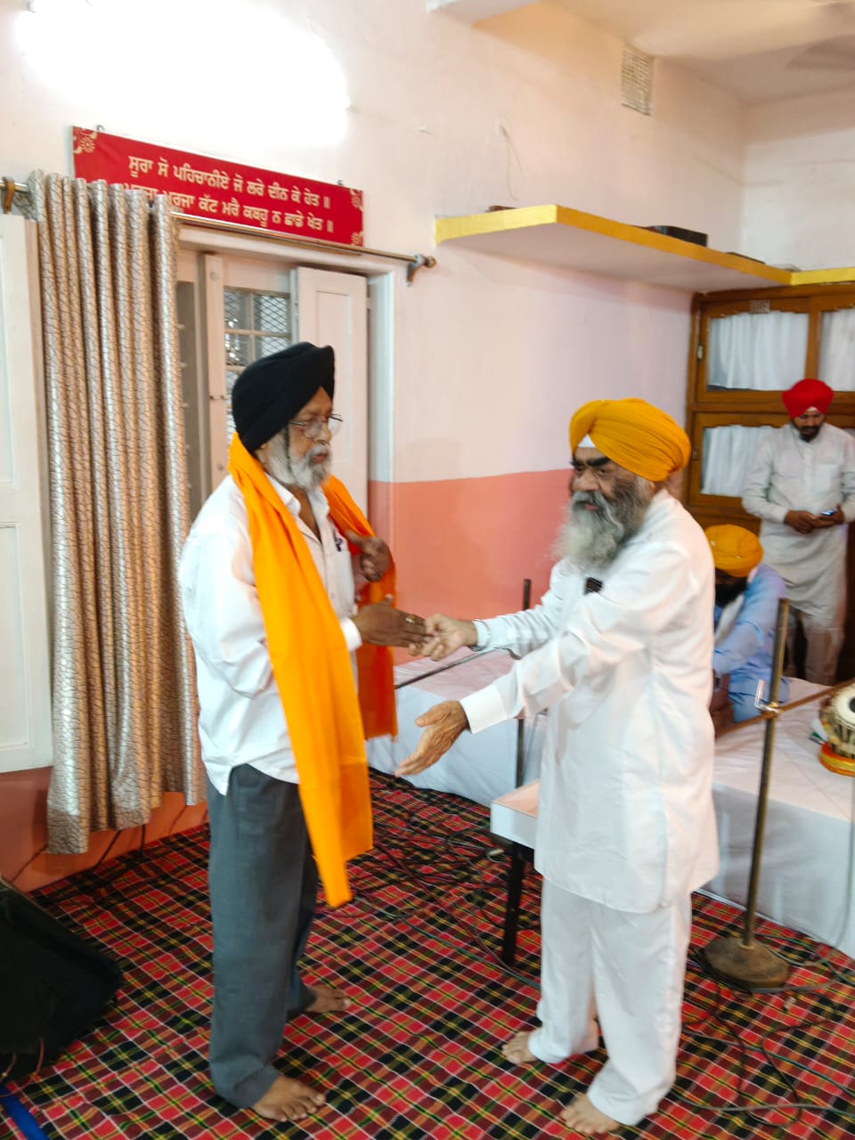गुरु नानक साहिब जी के प्रकाश पर्व पर कुलदीप सिंह सलूजा ने बाथरूम के लिए की ₹40,000 सेवा