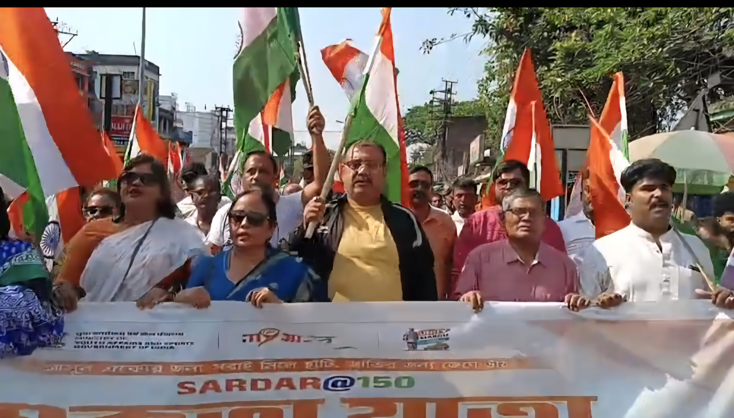 आसनसोल में निकाली गई कृष्णेंदु मुखर्जी के नेतृत्व में भाजपा की एकता यात्रा, कार्यकर्ताओं के साथ सड़क पर उतरे पार्टी नेता