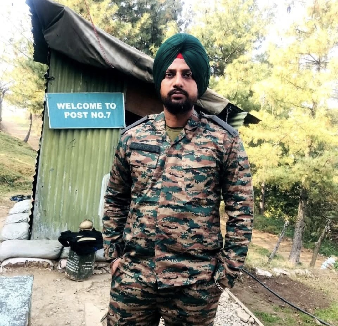 Punjab News अनंतनाग में ड्यूटी के दौरान शहीद हुए नायब सूबेदार प्रगट सिंह, पंजाब के मुख्यमंत्री ने शोक व्यक्त करते हुए परिवार को सांत्वना दी