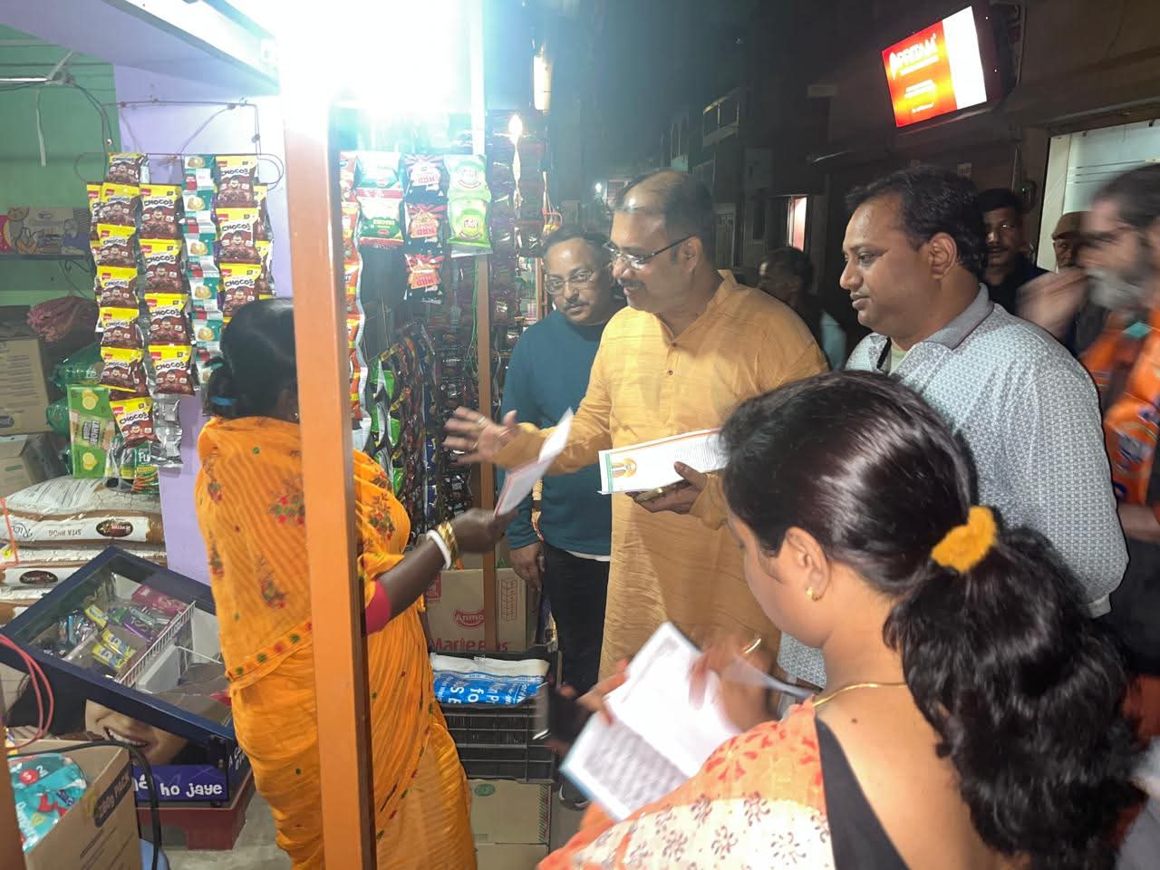 आसनसोल उत्तर विधानसभा के वार्ड 51 में भाजपा का घर-घर जनसंपर्क अभियान : कृष्णेंदु मुखर्जी 
