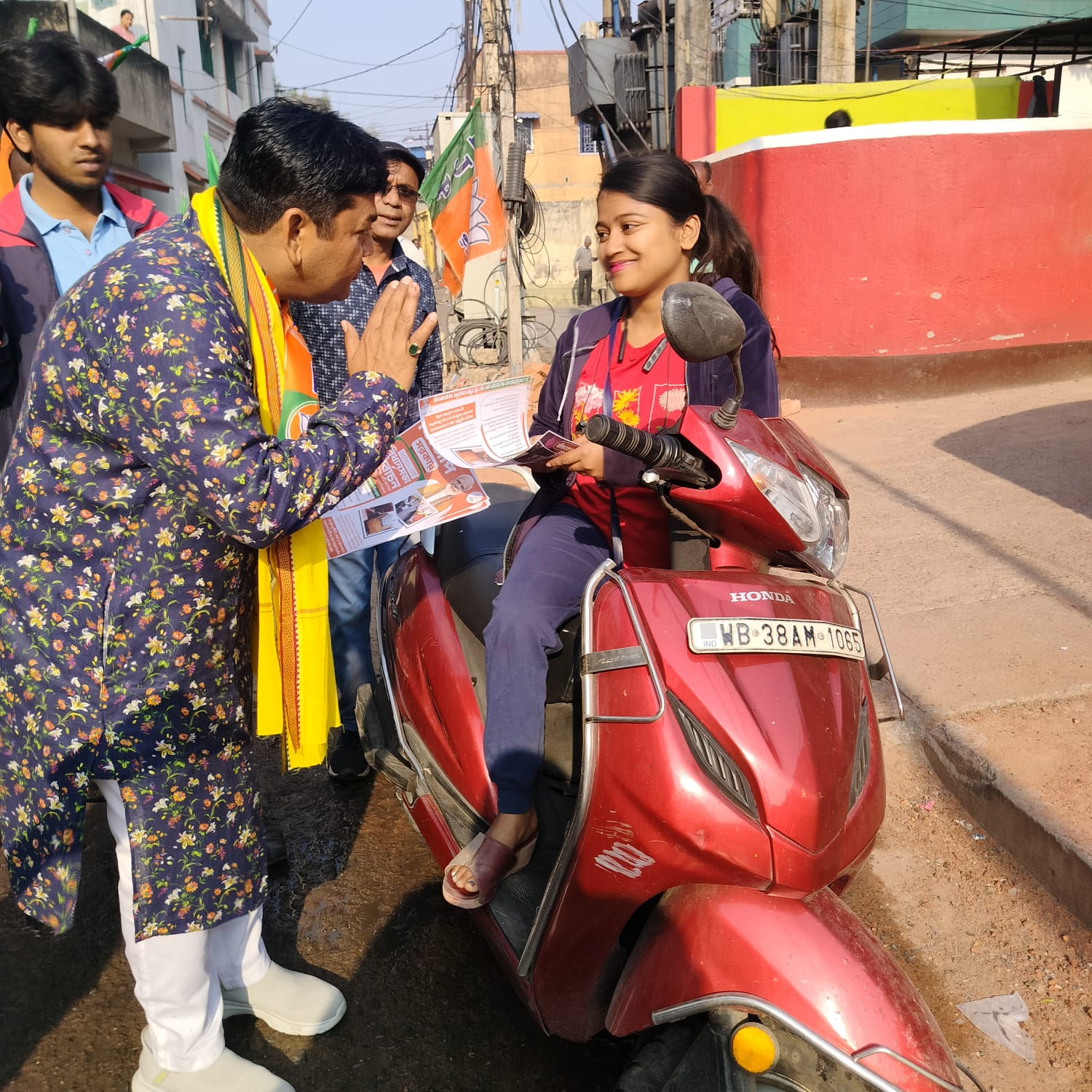 Asansol Municipal Corporation के वार्ड 48 में भाजपा का जनसंपर्क अभियान, 6 बूथों में घर-घर पहुंची टीम