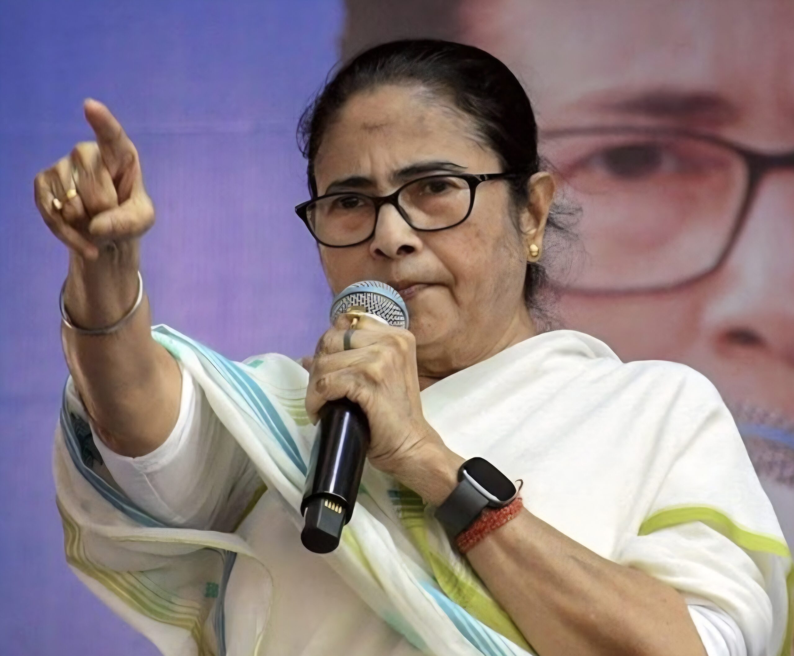 केरल का नाम ‘केरलम’ करने के प्रस्ताव को मंजूरी, सीएम ममता बनर्जी ने कहा पश्चिम बंगाल का नाम बांग्ला कब करेगा केंद्र क्यों दोहरा रवैया।