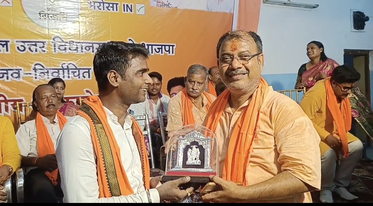 आसनसोल उत्तर में विधायक कृष्णेंदु मुखर्जी का सम्मान समारोह कहा सभी वादे पूरे करने में करे सहयोग।